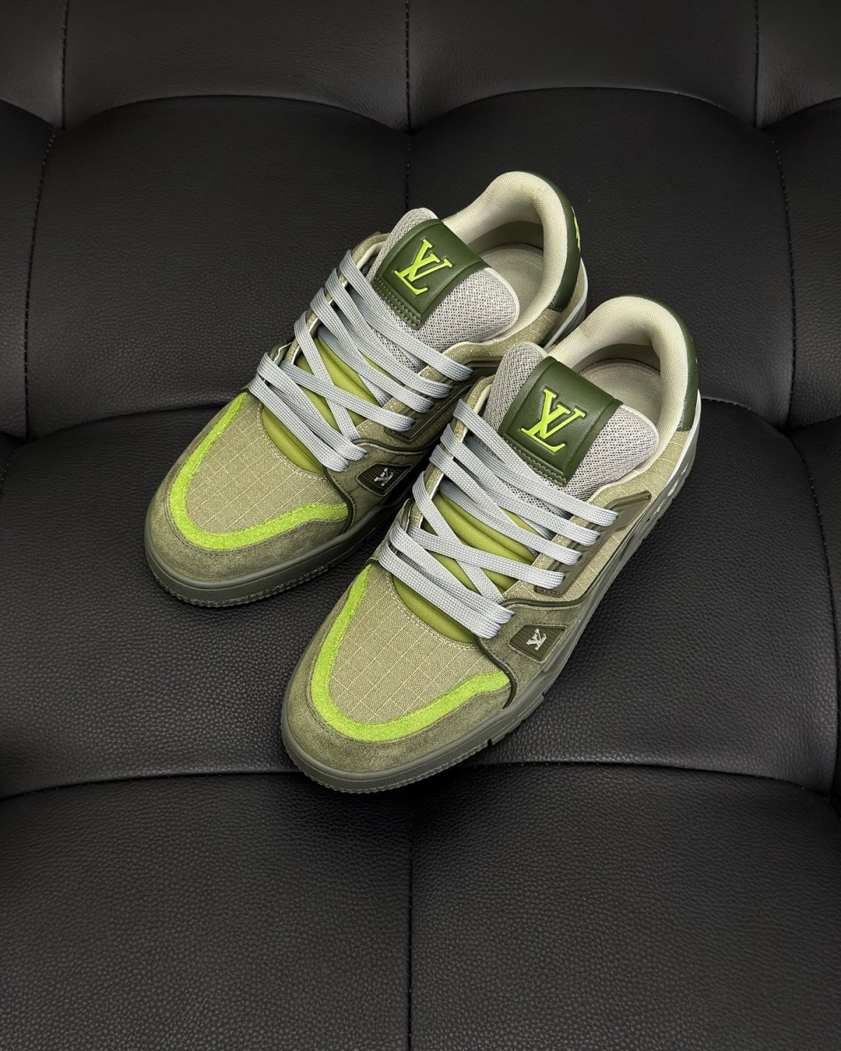 Louis Vuitton LV Trainer Men's And Women's Two Tone Leather And Canvas Round-toe Lace-up Low-top Flat Casual Shoes #77157
