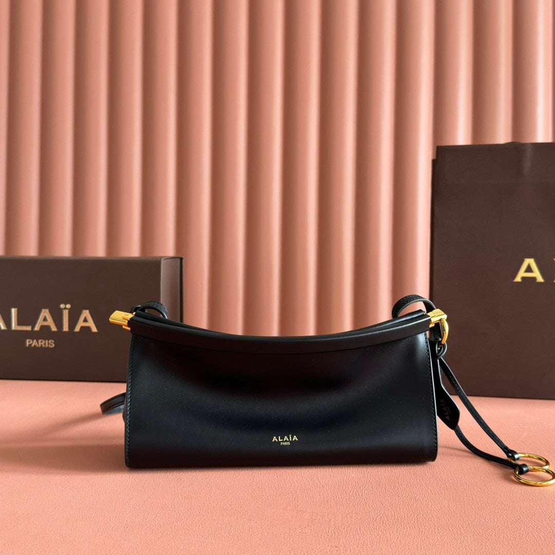 Alaïa Noir Le Click East West Small Bag in Calfskin #336794
