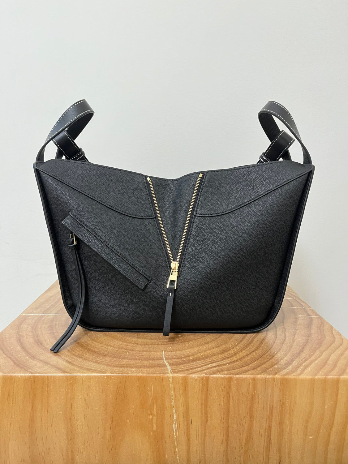 Loewe Small Hammock bag in classic calfskin Black#335867