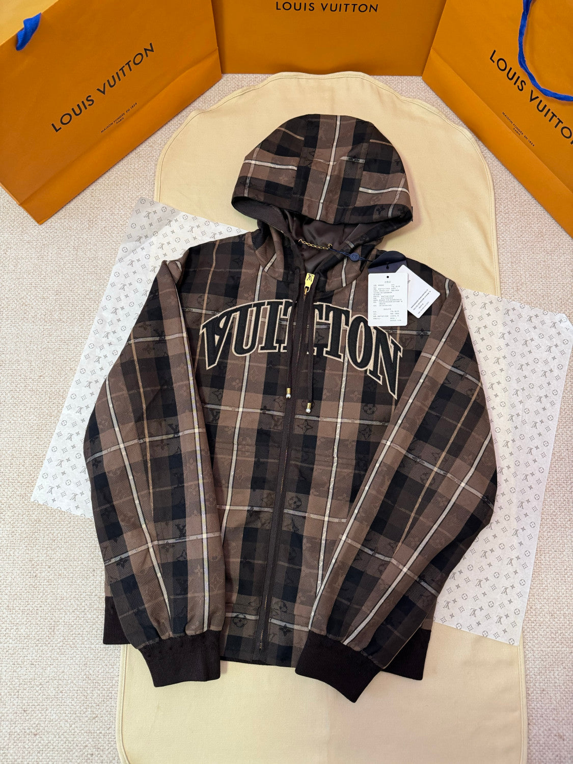 Louis Vuitton Tailored Hooded Blouson 1AIJQ8 #334997