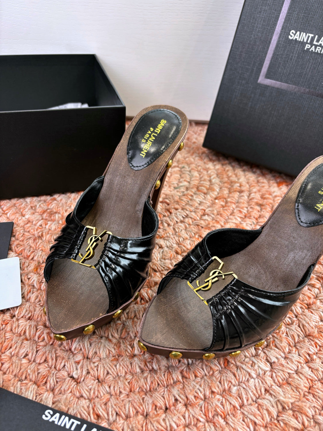 Saint Laurent BABYLONE Clogs in Smooth Leather #379492