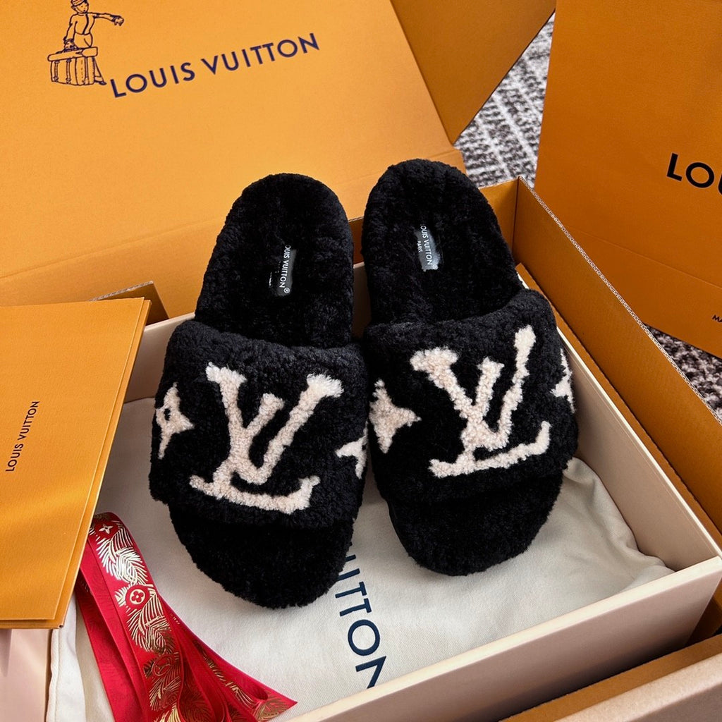 Louis Vuitton Women's Fall/Winter Fashion Casual Round Toe Open Toe Flat Thong Wool Slippers Shoes #78811