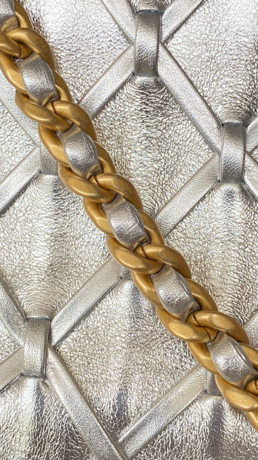 Chanel Women's Silver Lattice Chain Metallic Mirror Calfskin Shoulder Crossbody Bag Bags Metallic-colored Leather Tends To Fade Easily #76372