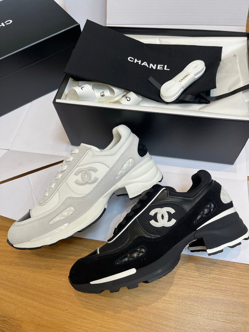 Chanel Sneakers Mixed Fibers Suede Calfskin Calfskin #335038