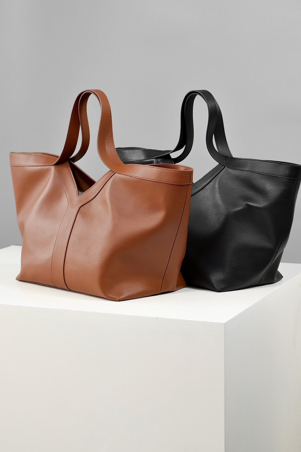 SAINT LAURENT Women's Fashion Classic Solid Color Leather Brand Logo Hook Closure Tote Bag Handbag Bags 839976-AAEB3-1000 #78415