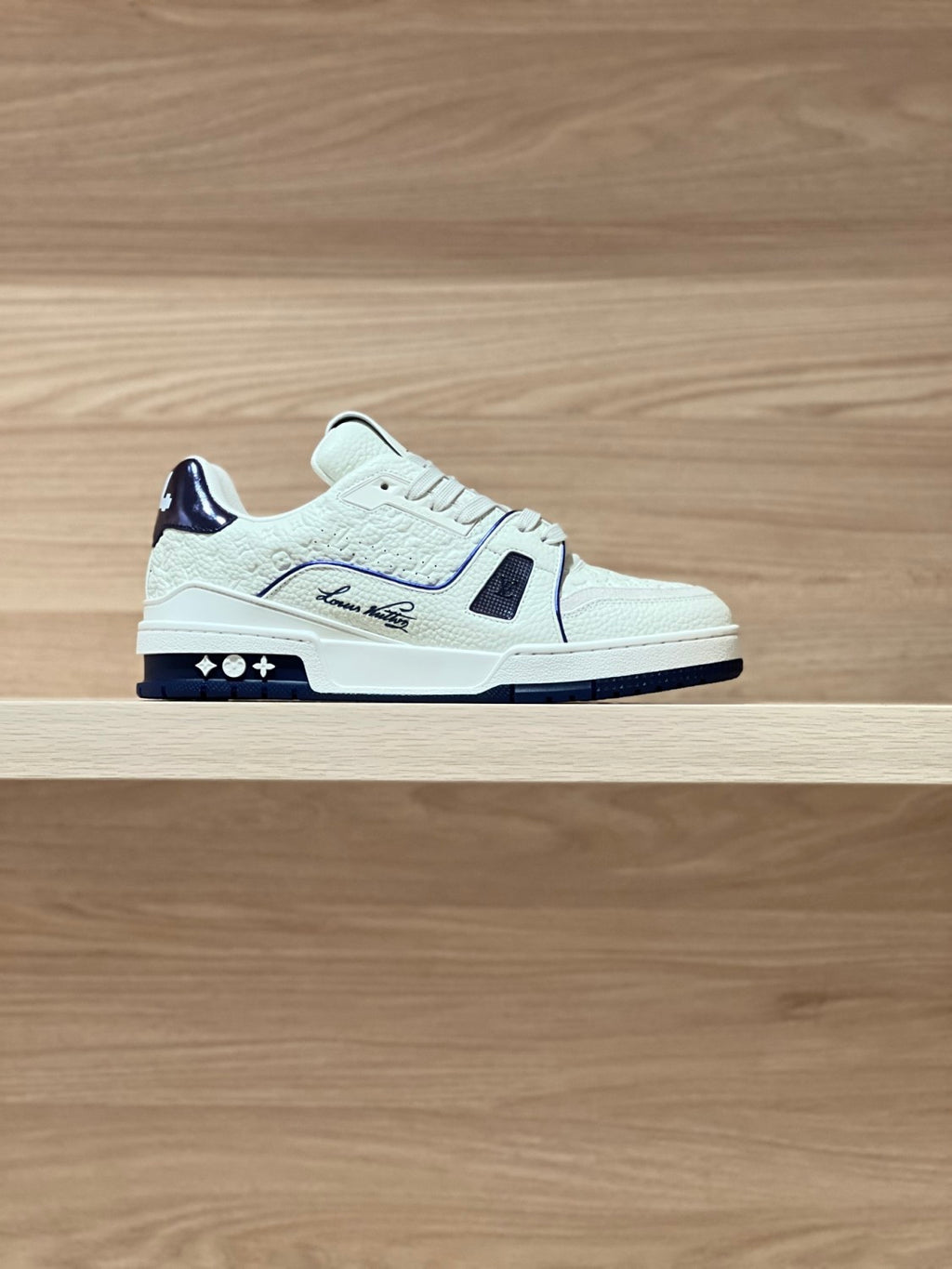 LOUIS VUITTON LV Trainer Sneaker #384200