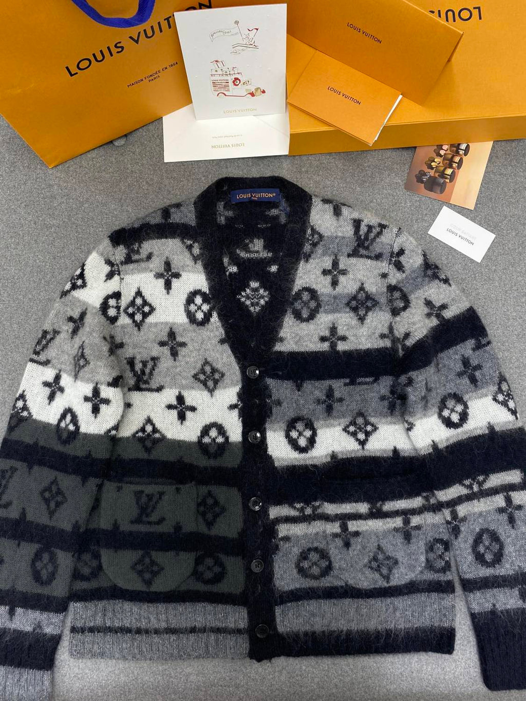 Louis Vuitton Men's Fall And Winter Black And White Jacquard Long Wool Sweater Cardigan#286539