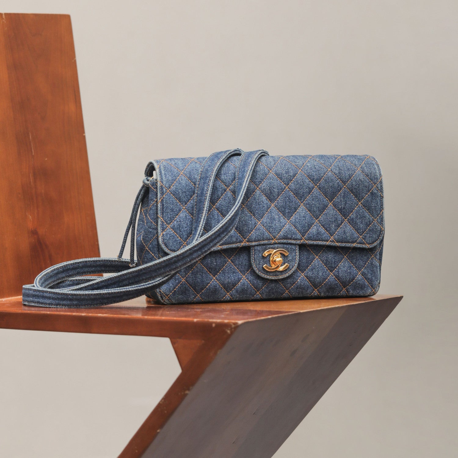 Chanel Women's Fashion Classic Diamond Quilted Logo Chain Backpack Crossbody Bag Bags #79542