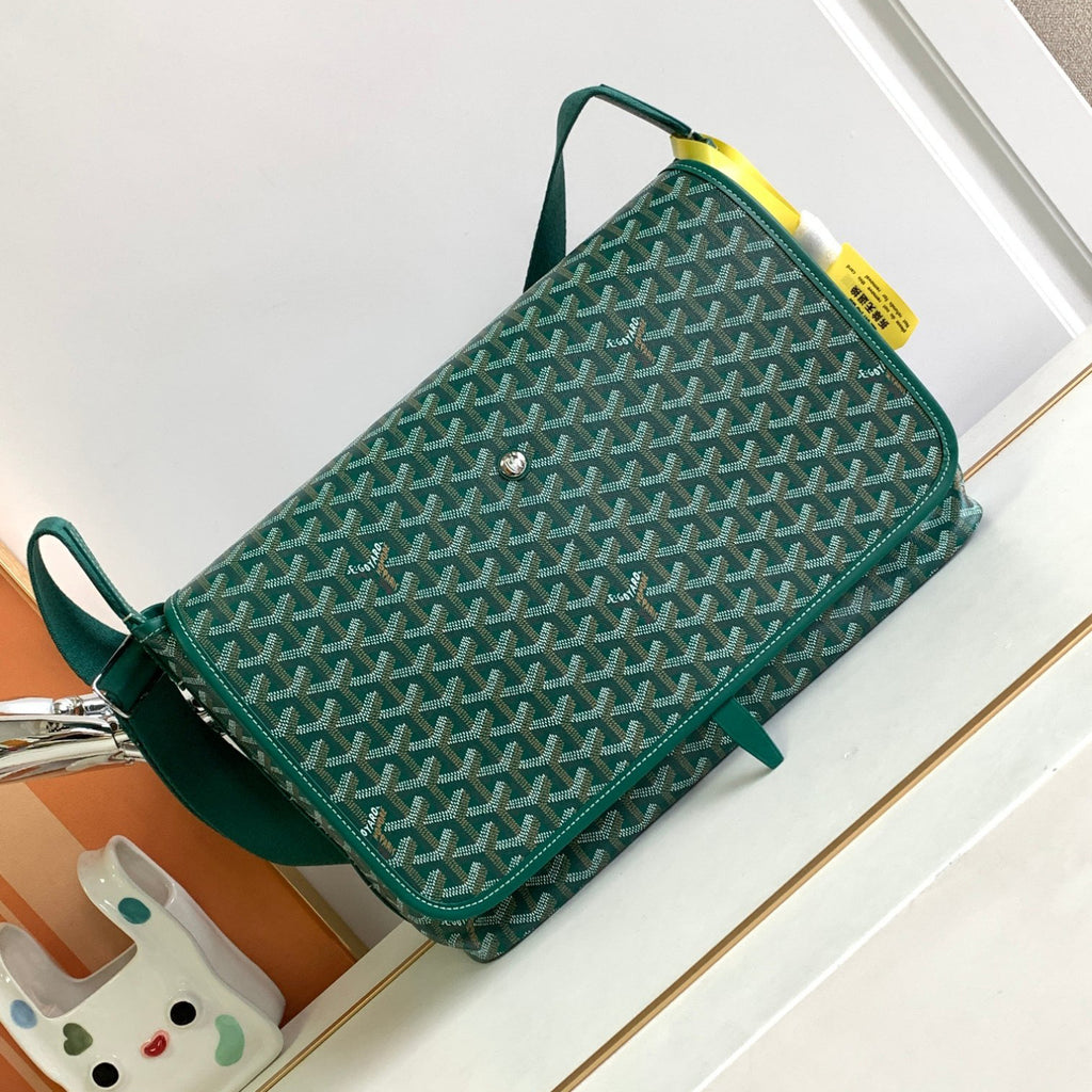 Goyard Medium Messenger Bag Shoulder Bag #95153