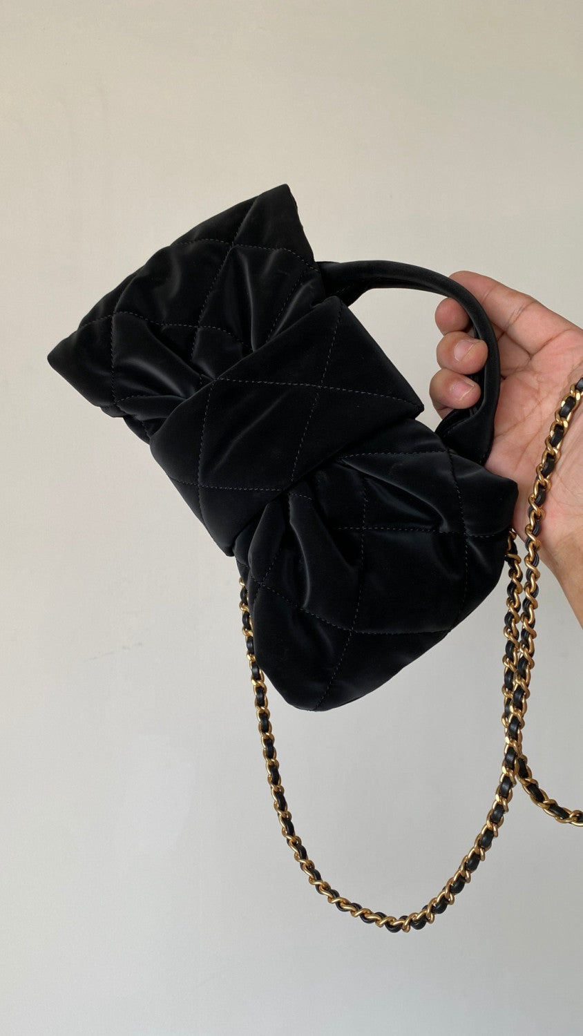 Chanel Minitasche in Schleifenform Nylon Mit Samteffekt #333804