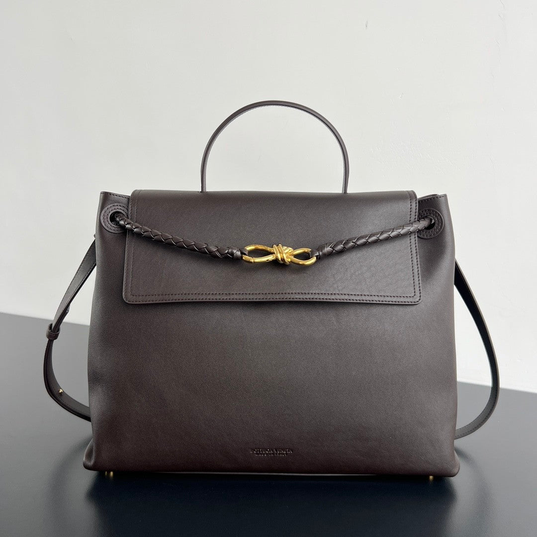 SAINT LAURENT Ciao Ciao Men's And Women's Solid Colour Gold Hardware Cowhide Leather Handbag Bag Bags #77114