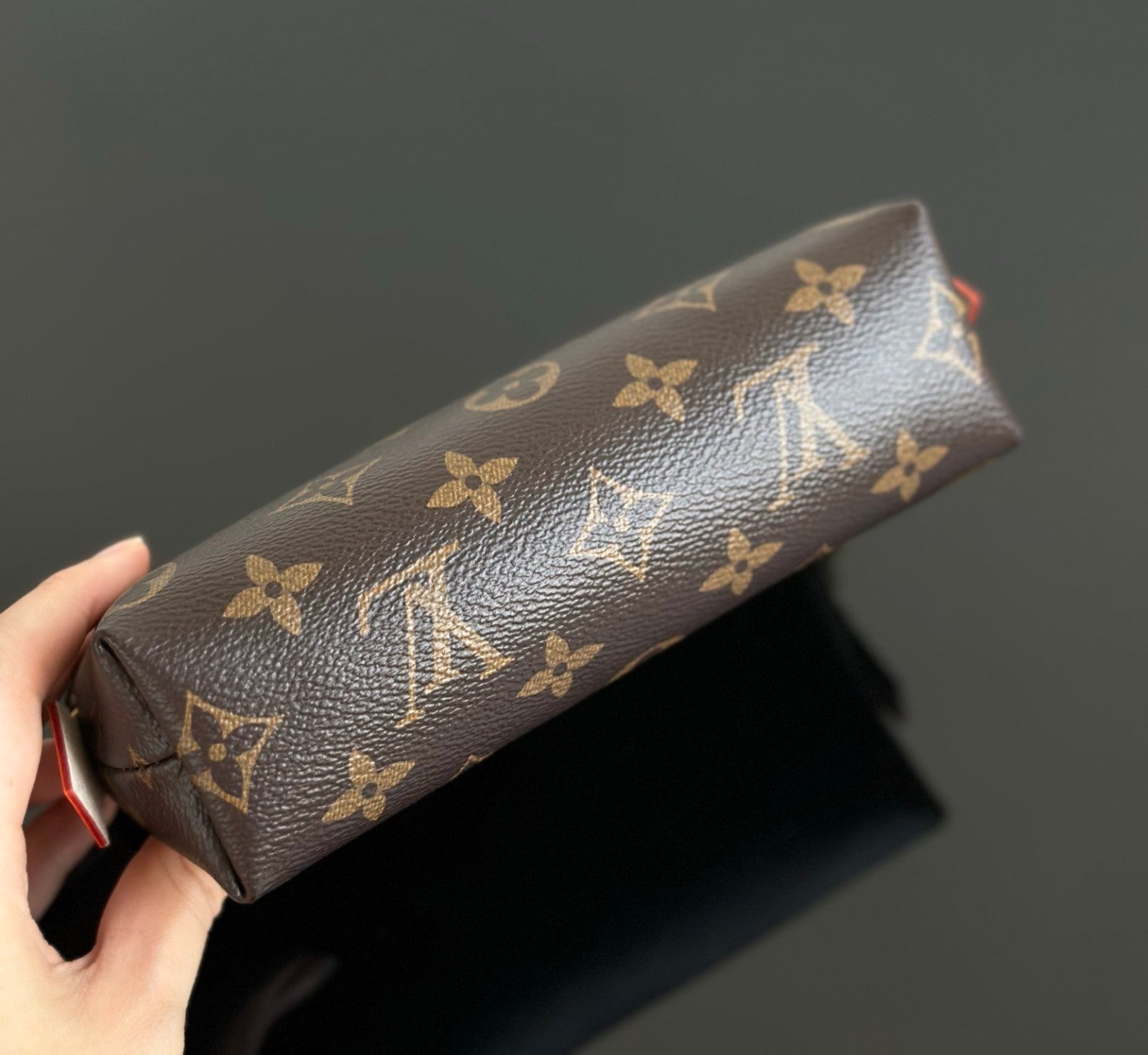 Louis Vuitton Classic Monogram Shell Shaped Cosmetic Pouch A Charming And Unique Shell Shaped Design Bag Bags M47515 #197444