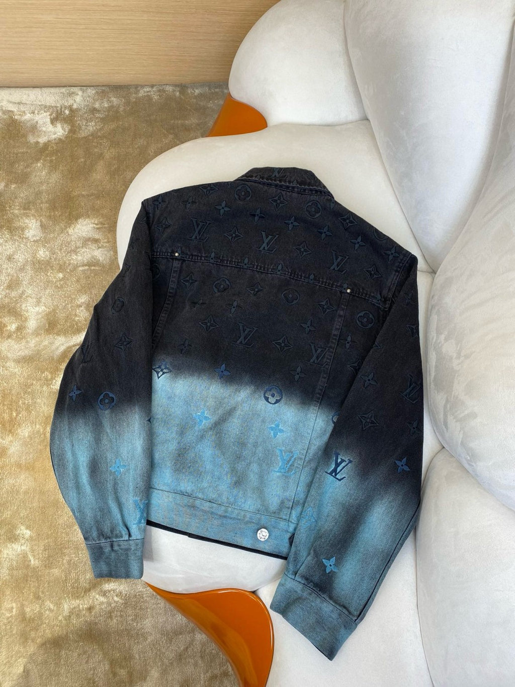 Louis Vuitton Men's Fall and Winter Logo Embroidery Gradient Single Breasted Long Sleeve Denim Jacket #72741