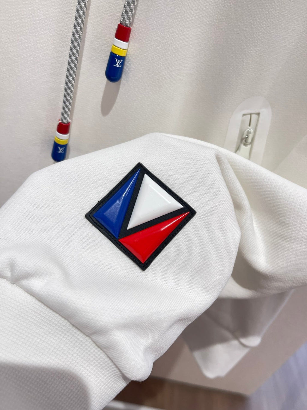 Louis Vuitton Men's Fall/Winter White Hooded Drawstring Logo Long Sleeve Sweatshirt Pullover #72888