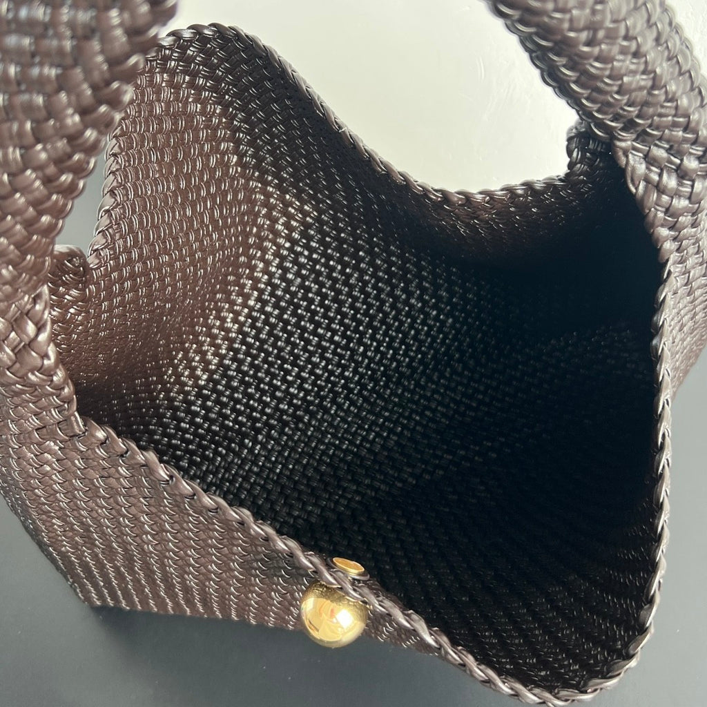 Bottega Veneta Women's Fashion Casual Leather Handbag With Knitted Balls And Leather Buckle Details Shoulder Bag Bags 826196v2ez01424#78881