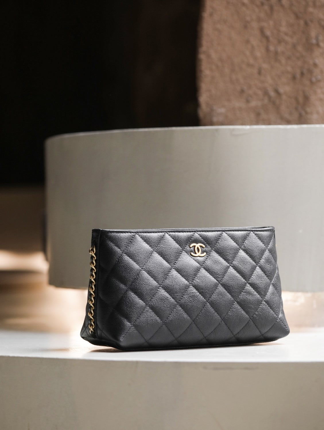 Chanel Women's Fashion Classic Solid Color Chain Zipper Handbag With Diamond Quilting And Embossed Grain Texture Carry All Pouch Makeup Bag Storage Bag Bags AP4700-B20730-94305 #79237