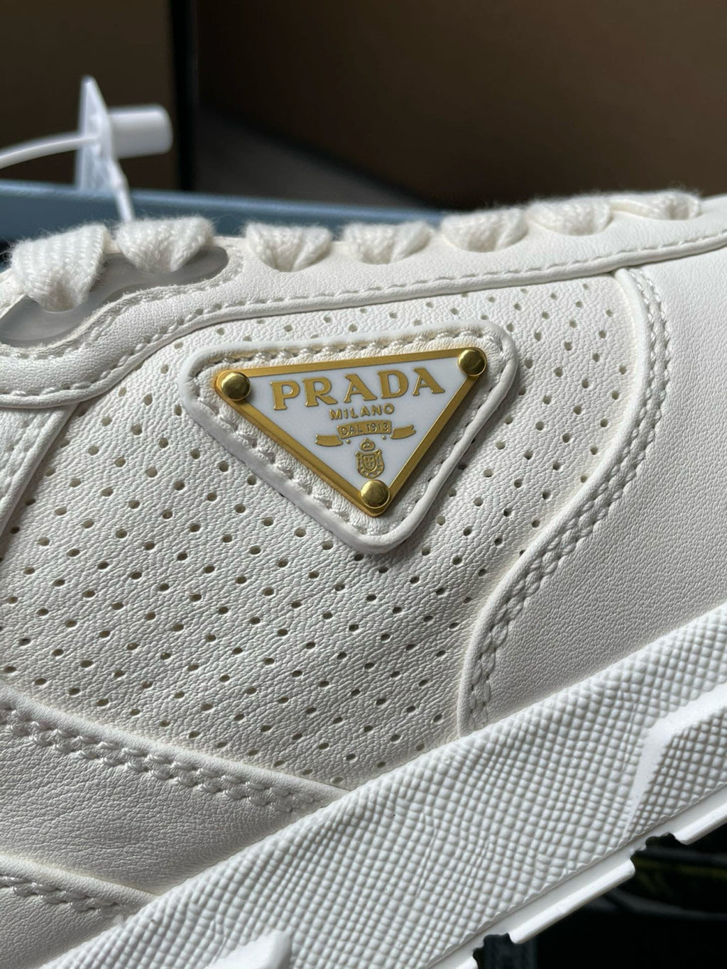 Prada Men's And Women's Spring/Summer Fashion Casual Round Toe Lace Up Enamel Triangle Metal Logo Leather Low Top Casual Sneakers  Shoes #78337