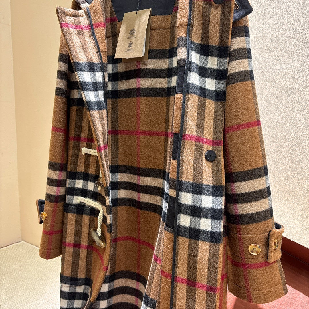 Burberry Men's And Women's Fall/Winter Fashion Casual Hooded Plaid Horn Button Long Coat Trench Jacket #79428