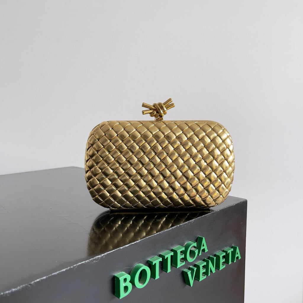 Bottega Veneta Knot Women's Solid Colour Metallic-Feel Bow-Knot Lock Clasp Lambskin Evening Bag Clutch Bags #77719