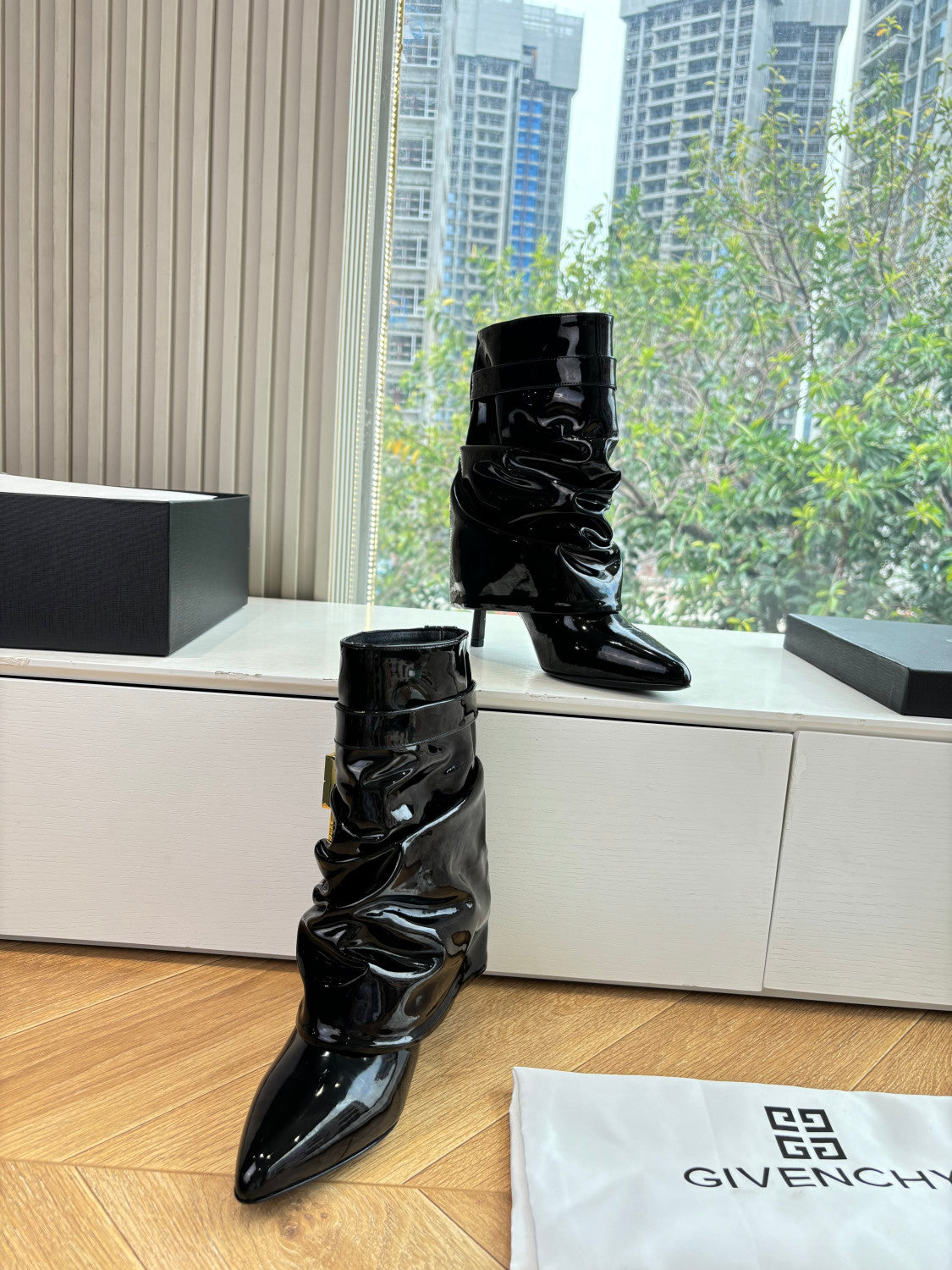 Givenchy Women's New Style Cavalier Boots Glossy Leather Boots Leather Strap Metal Buckle Asymmetric 4G LOGO Metal Padlock #333020