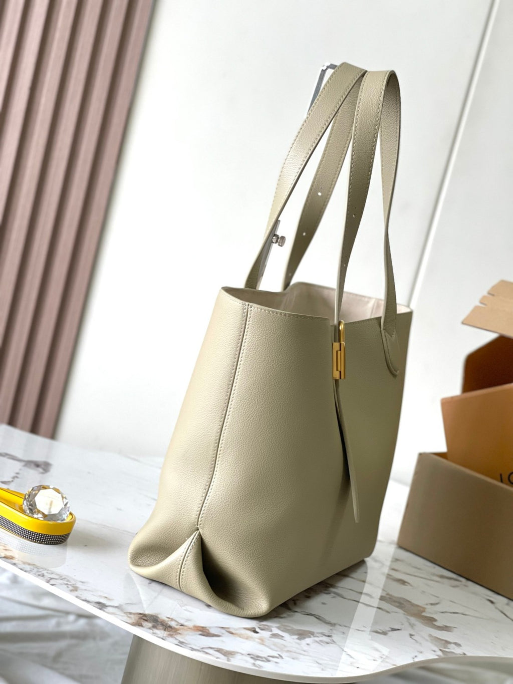 Low Key Cabas Louis Vuitton Women's Solid Color Adjustable Shoulder Strap Letter Logo Inside Cowhide Shopping Bag Shoulder Tote Bag Bags #75412
