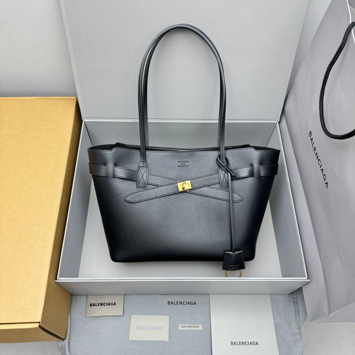 Balenciaga Bel Air Tote Bag Medium #330997