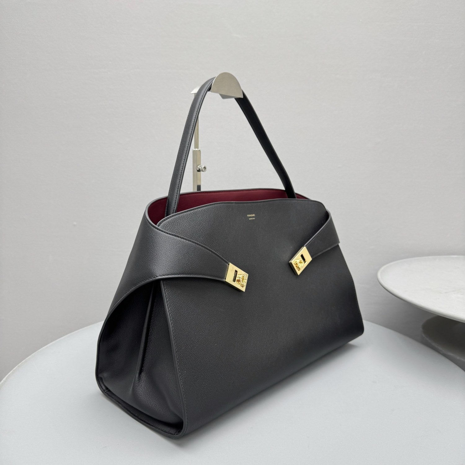 Ferragamo Hug Soft Women's Fashion Classic Leather Two Tone Shoulder Bag Tote Handbag Bag Bags #79436