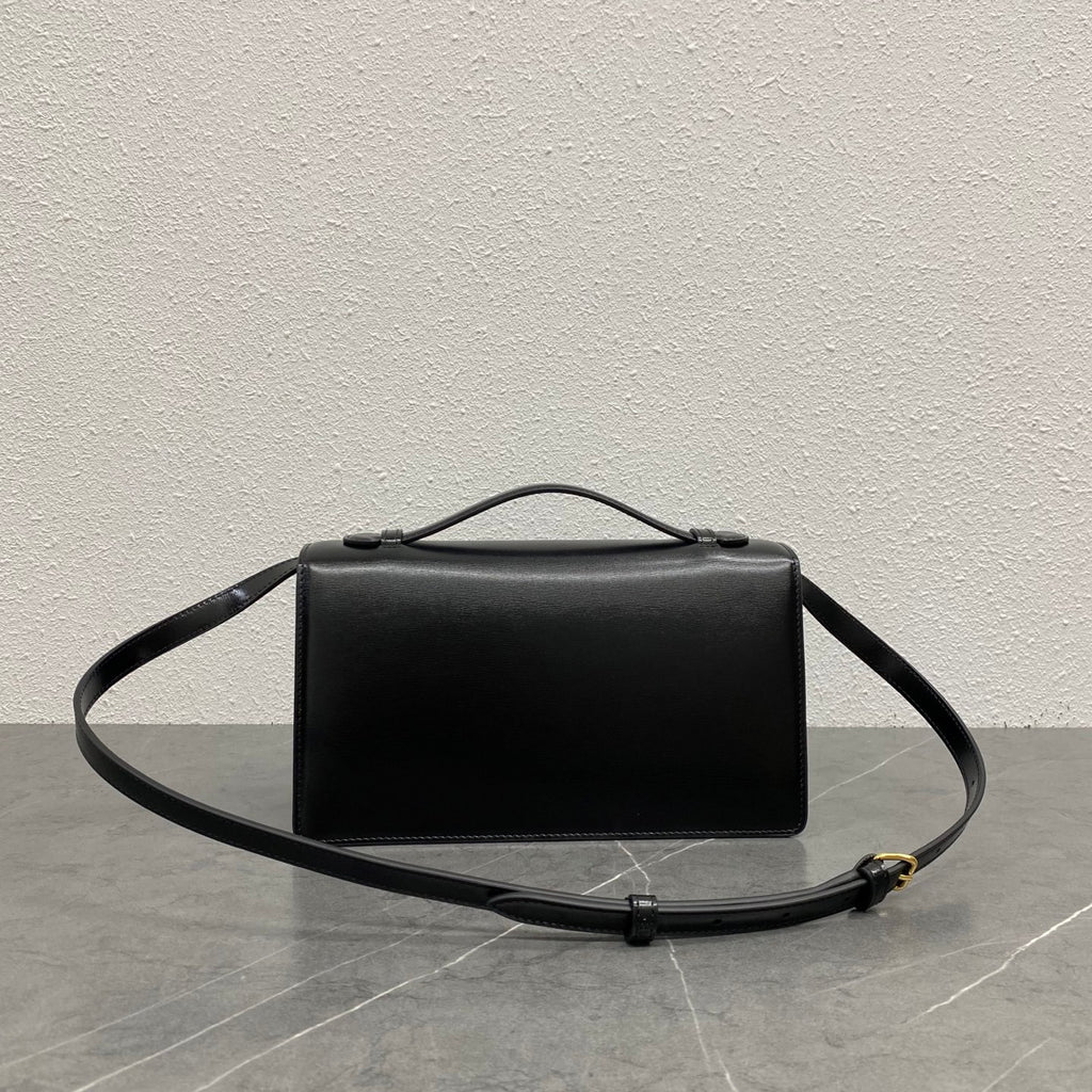 Celine Medium Triomphe Folio in Natural Calfskin #381350