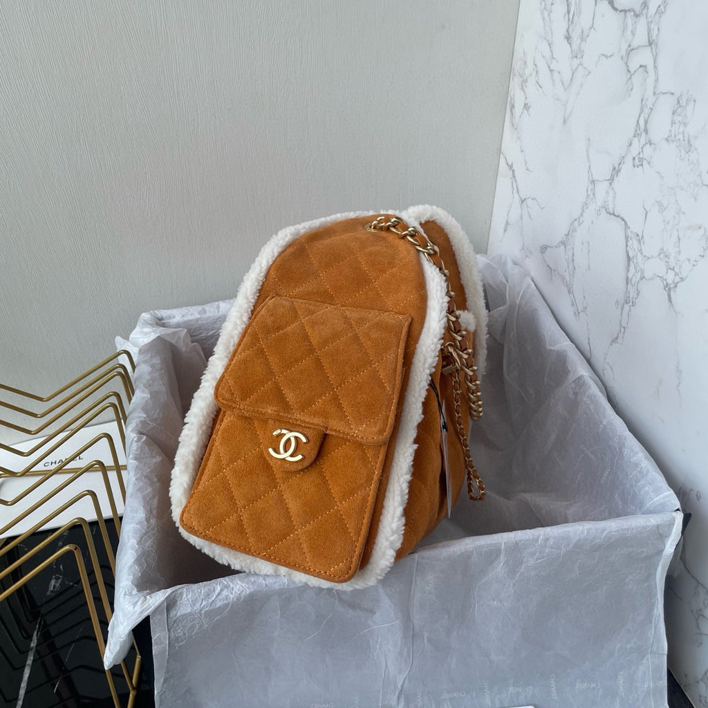 Chanel 25C Fall/Winter Catwalk Series Brand Logo Sheepskin Tote White Black Lattice Pattern Leather Through Chain Canvas Crossbody Shoulder Bag