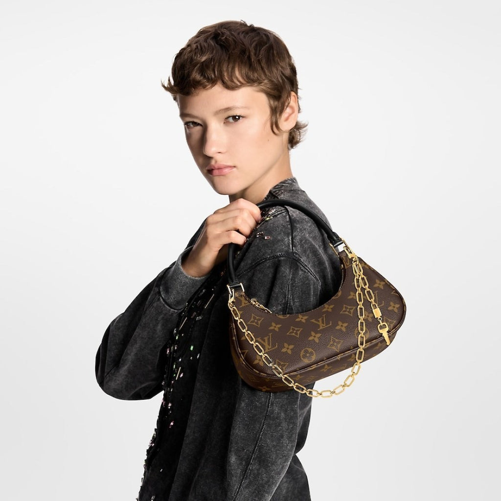 Louis Vuitton 2025 New Crescent Moon Bag. Cathy Small L Monogram Handbag. Comes with Full Packaging #83131A