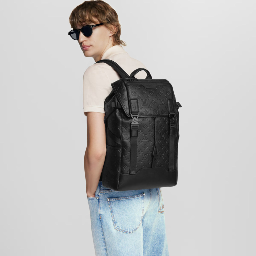Louis Vuitton Men's Getaway Backpack With Full-Print Logo. Zipper Closure. Monogram Shadow Calfskin Leather. Black Casual Bag Bags M24776 #81537