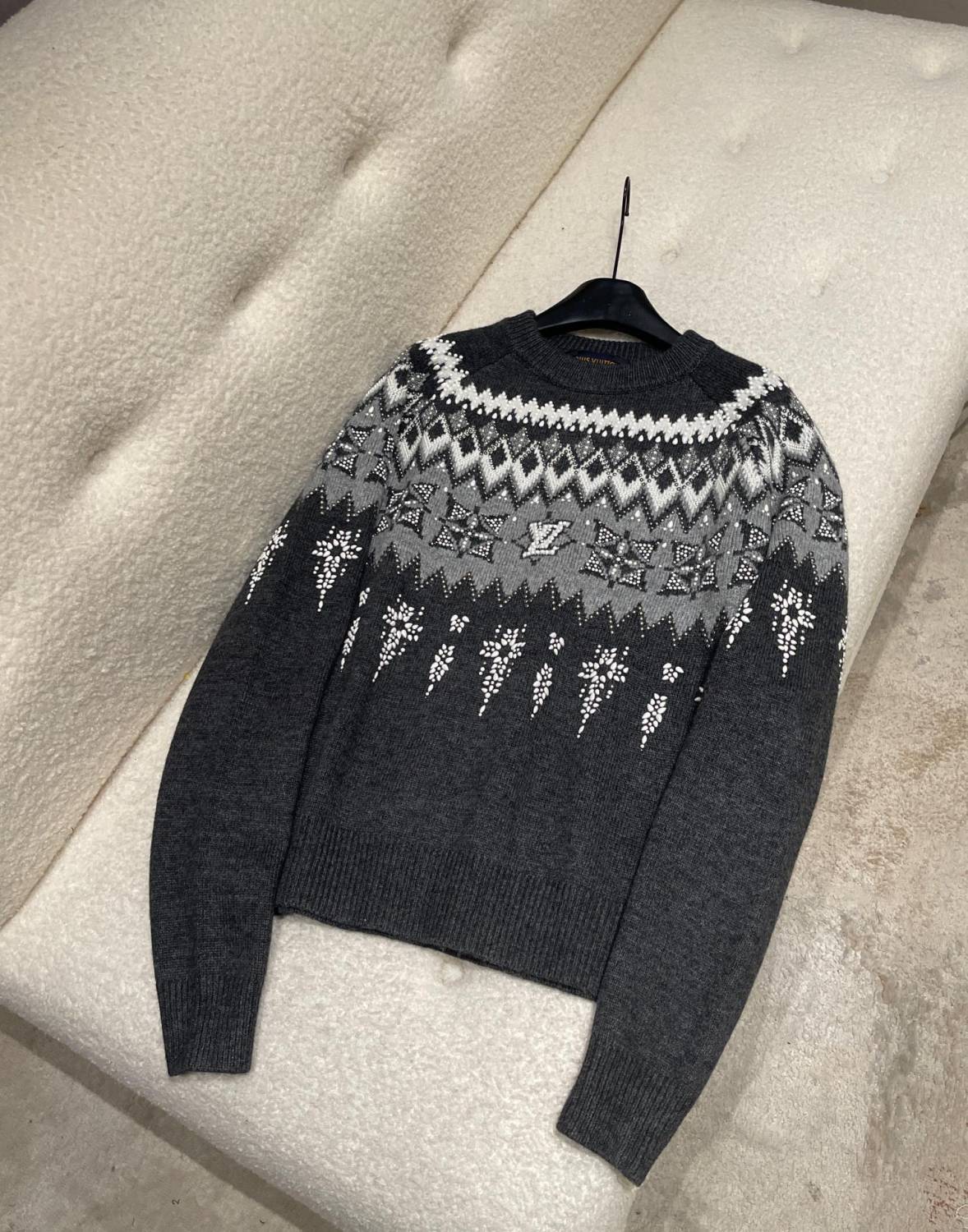Louis Vuitton Men's Spring & Autumn Crew Neck Gray & White Embellished Cotton Wool Knit Sweater #74322