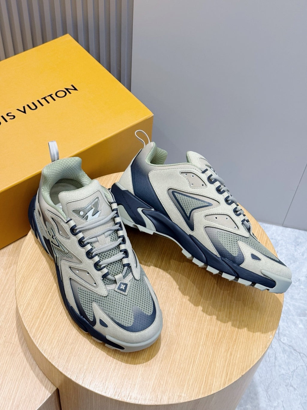LOUIS VUITTON LV Runner Tatic Sneaker Shoes #376377