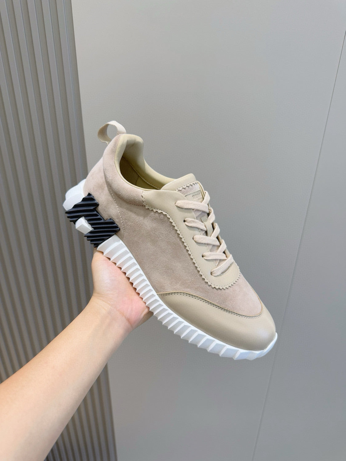 Hermes Men's Spring/Summer Fashion Casual Round Toe Lace Up Contrasting Color Suede Cowhide Low Top Sneakers #78237