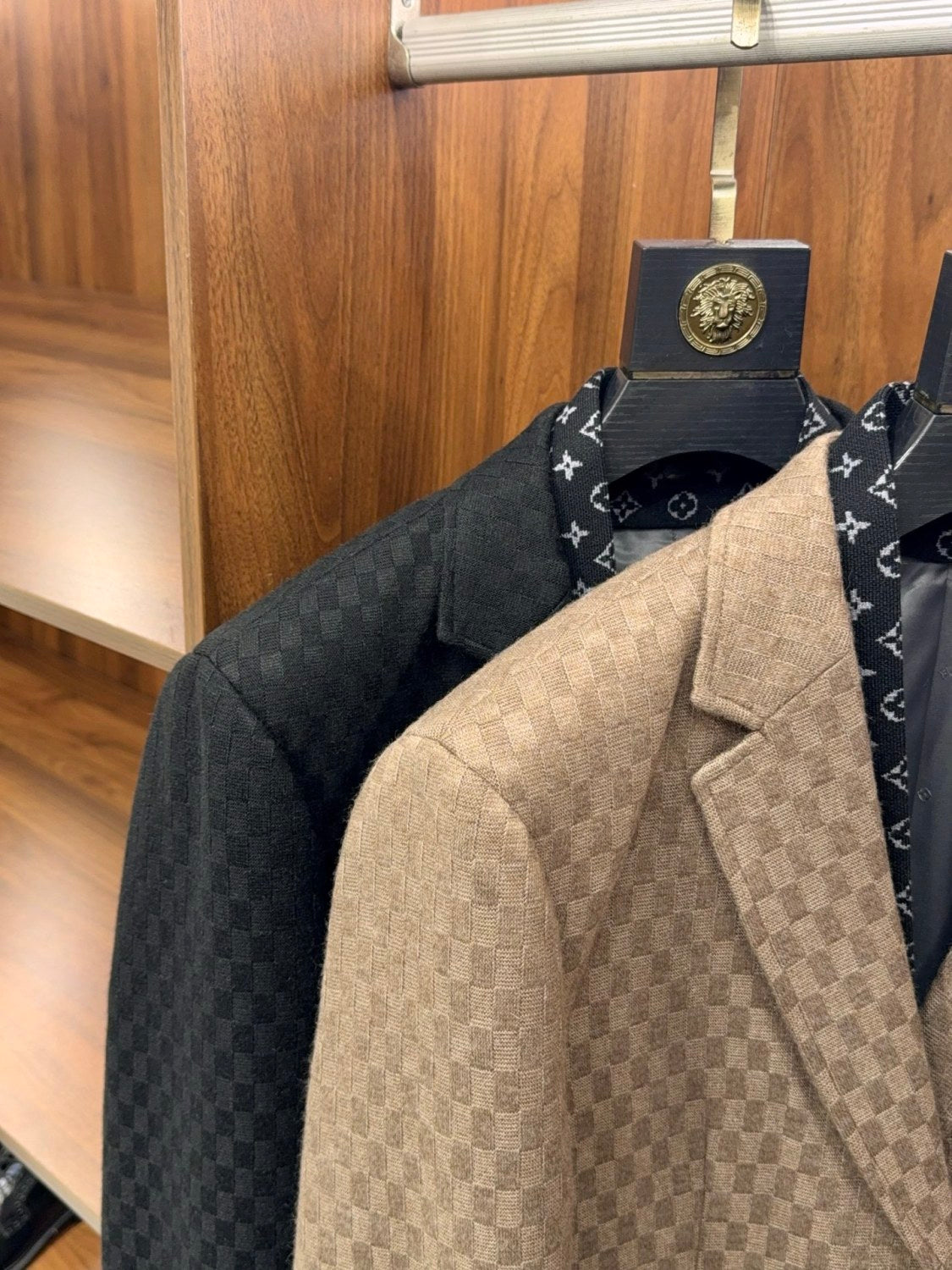 Louis Vuitton Men's Spring/Fall Fashion Classic V Neck Knit Plaid Fabric Single Breasted Suit Jacket #78575