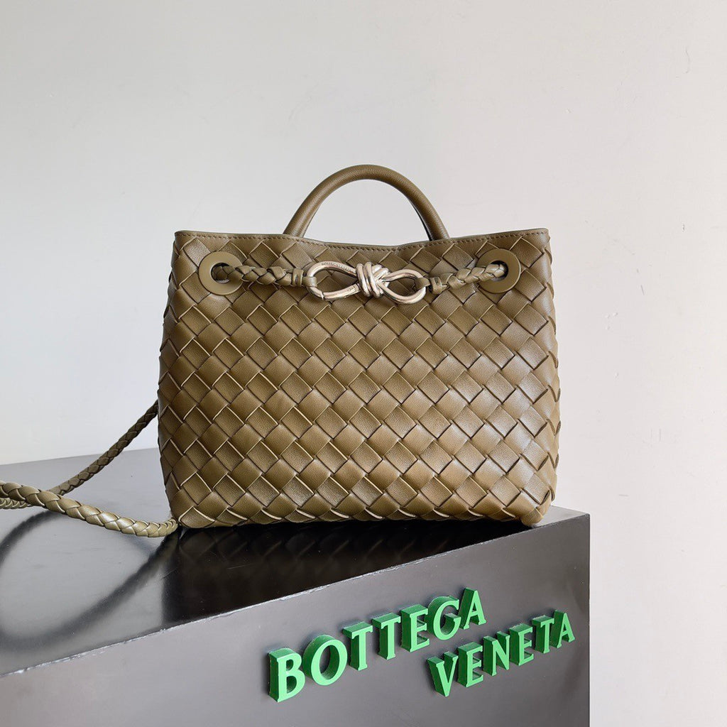 Bottega Veneta Andiamo Leather Woven Square Crossbody Bag Elegant Casual Handbag #194707