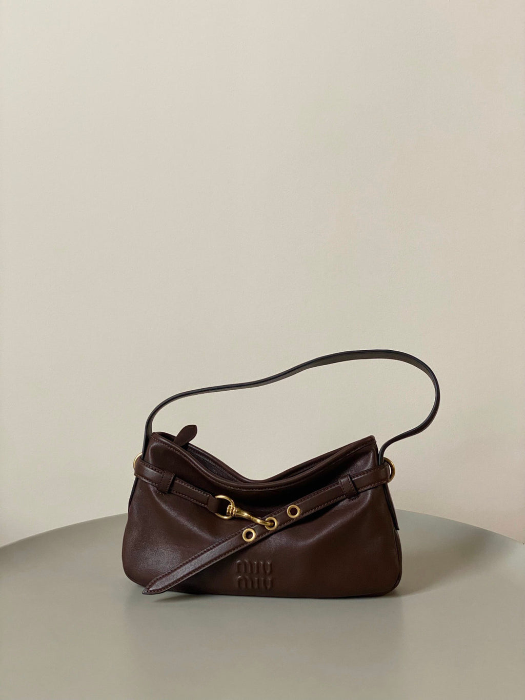 MiuMiu Aventure Nappa Suede Underarm Bag A Stylish Trendy Leather Clutch Buckle Elegant Casual And Cool Belt Buckle Bags #F0021m88 #195781