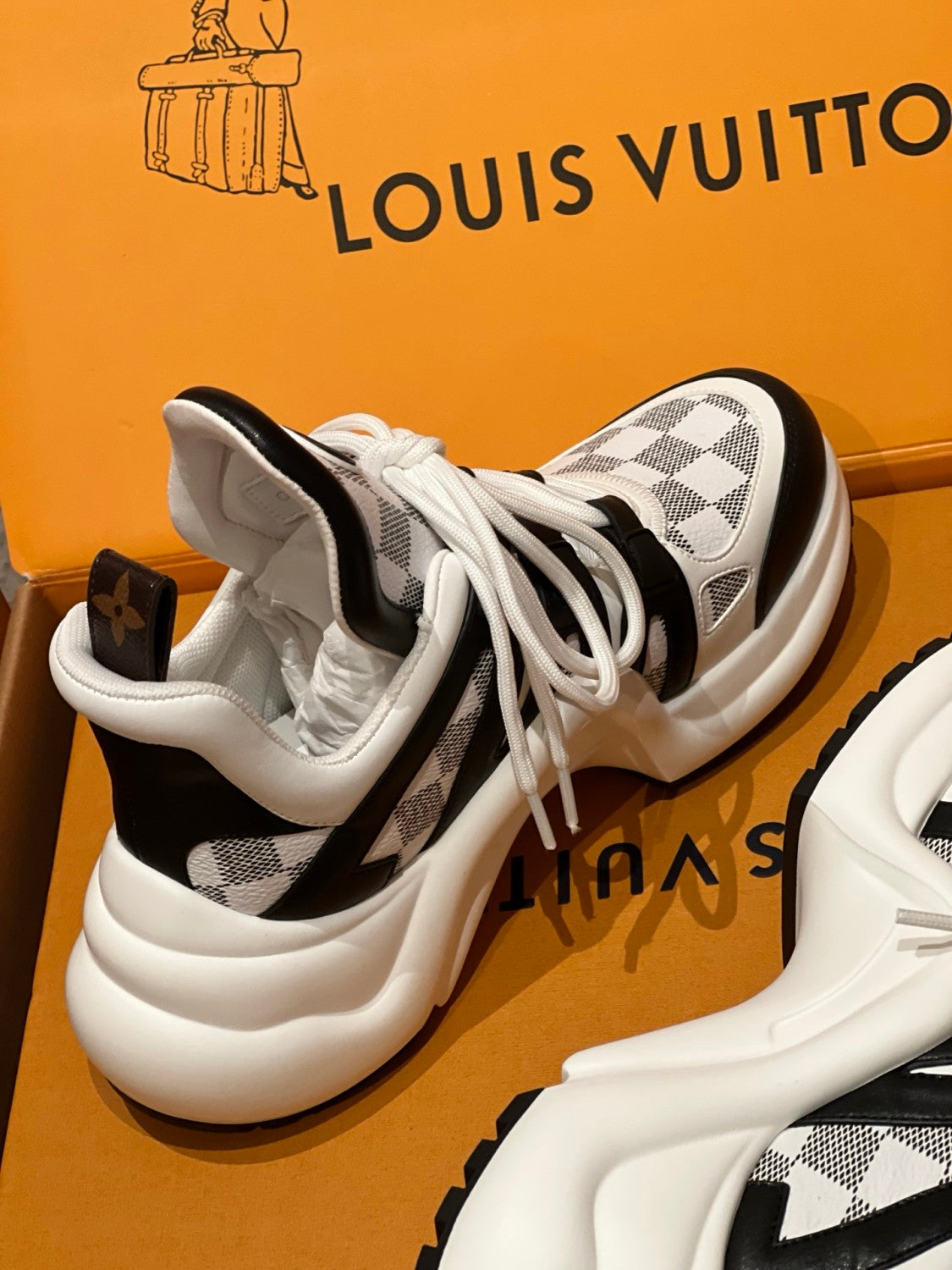 Louis Vuitton Lv Archlight Sneaker Shoes #377401
