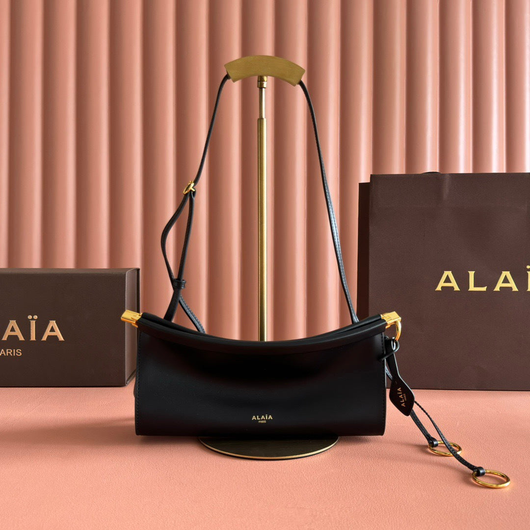 Alaïa Noir Le Click East West Small Bag in Calfskin #336794