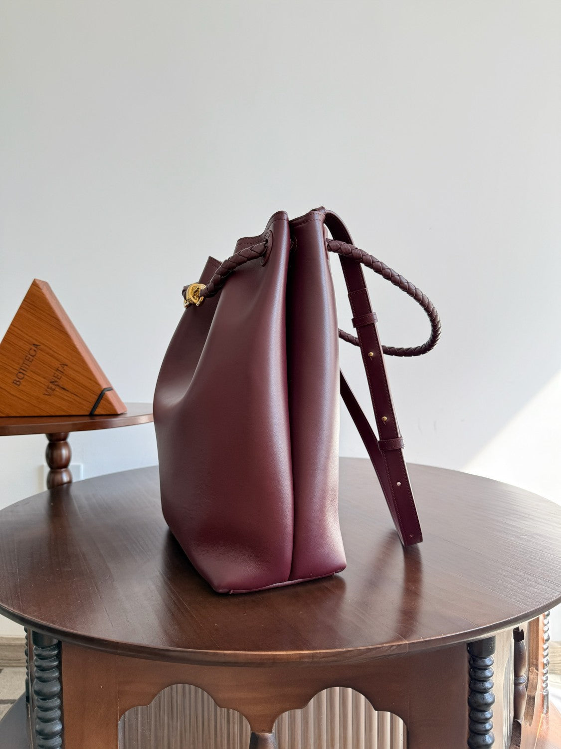 Bottega Veneta Andiamo Women's Fashion Classic Solid Color Leather Bucket Bag Crossbody Tote  Bag  Bags 844169V4O922250 #79186