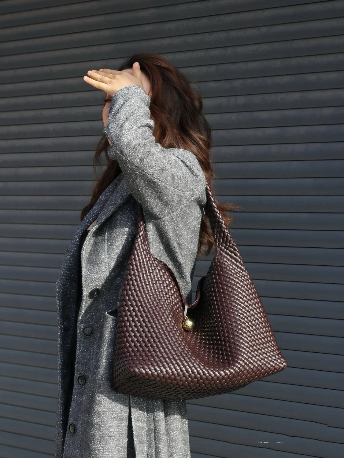 Bottega Veneta Tosca Woven Solid Colour Woven Leather Metallic Ball Decoration Flap Closure Handbag Shoulder Bag Bags #76882